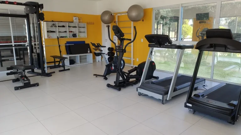 Imagem Terreno em Araçatuba, Imbituba - Condomínio com piscina, quadra poliesportiva e sauna