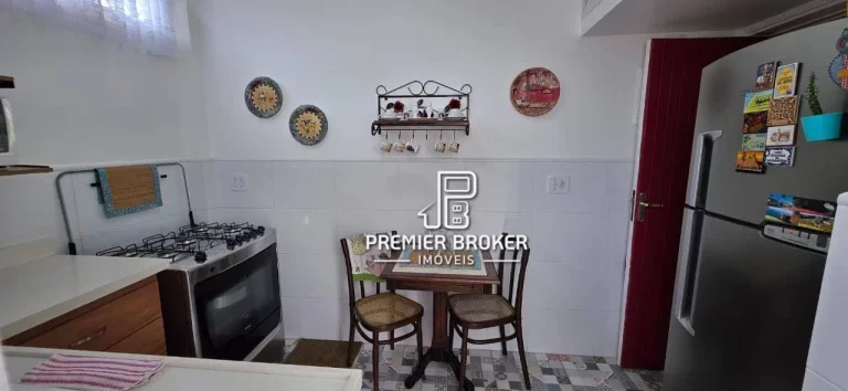 Imagem Casa com 3 dormitórios à venda, 120 m² por R$ 940.000,00 - Alto - Teresópolis/RJ