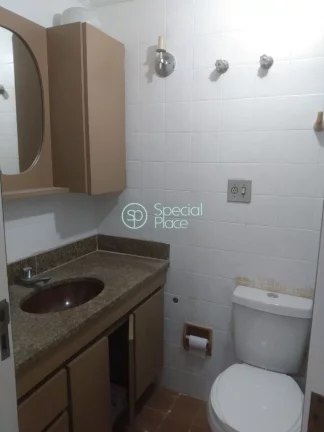 Imagem Oportunidade para reforma. Apartamento com 96m2, 2 dormitórios ( 2 suítes ) e 2 vagas na garagem. ...
