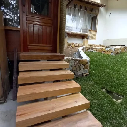 Imagem Vendo esta maravilhosa casa em Condomínio fechado. Nova Friburgo.