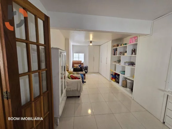 Imagem Casa com 3 dormitórios à venda, 215 m² por R$ 650.000,00 - Caonze - Nova Iguaçu/RJ