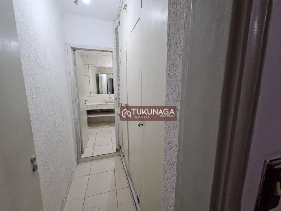 Imagem Casa com 3 dormitórios para alugar, 243 m² por R$ 6.000,00/mês - Vila Augusta - Guarulhos/SP