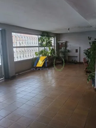 Imagem Casa à Venda com 204m², 3 dormitórios, 2 salas e 3 vagas!!!