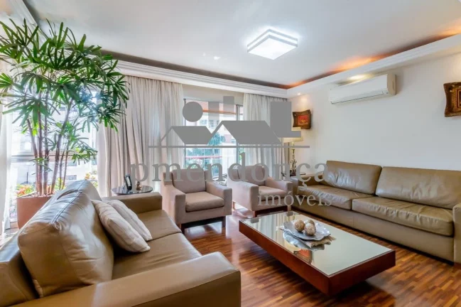 Imagem Apartamento em Perdizes nobre com 170m², 4 quartos (3 sui­tes) e 2 vagas.
