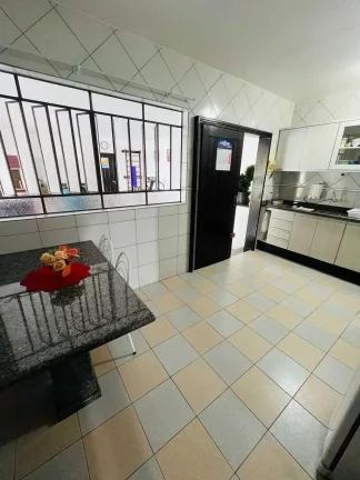 Imagem Casa com 2 dormitórios sendo 1 suíte e 10 vagas sendo 3 cobertas - Costa e Silva | Joinville/SC