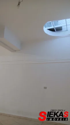 Imagem Salão para locação em São Paulo-SP, bairro Chácara Cruzeiro do Sul: 1 sala, 2 banheiros, 125m² de área!