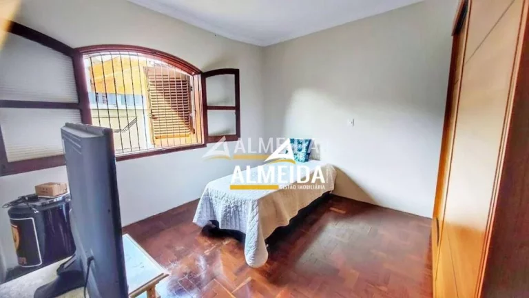 Imagem Casa com 4 dormitórios à venda, 213 m² por R$ 650.000,00 - Cidade Nova - Rio Claro/SP
