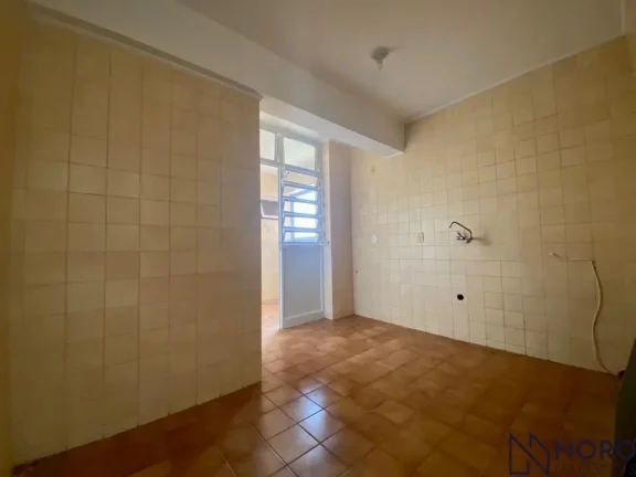Imagem Apartamento central 2 dormitórios 2 banheiros living com sacada box andar alto