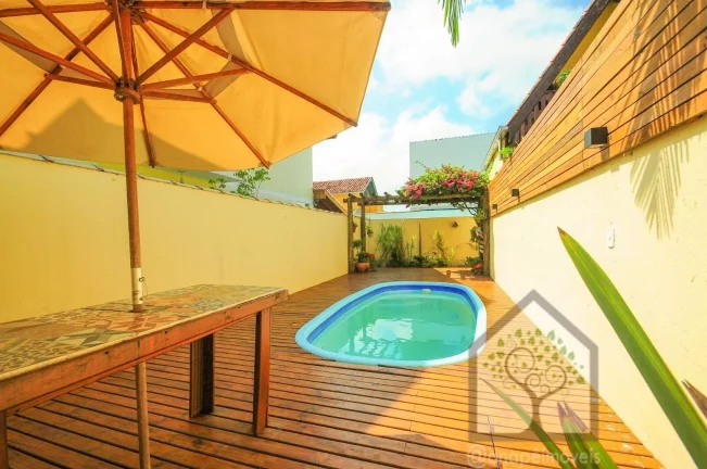 Imagem Casa Geminada à Venda – São João do Rio Vermelho, Florianópolis