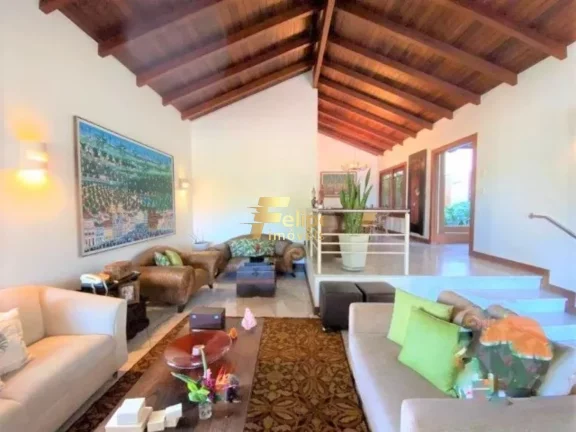 Imagem Vende Casa Duplex em Condomínio de Luxo em Guarapari, situado no condomínio mais exclusivo do Estado!!