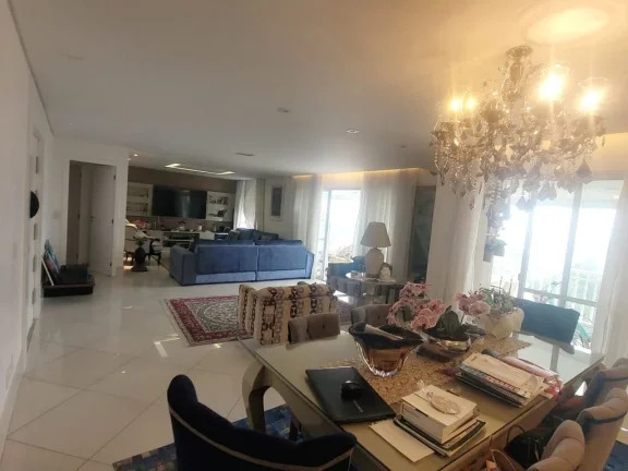Imagem Apartamento com 185m2-3 suítes-3 vagas- 5 Banheiros - Sala Ampliada - Andar Alto
