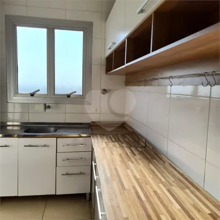 Imagem Apartamento à venda com 2 quartos no condomínio Edifício Guaracá, São Paulo - SP