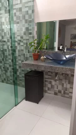 Imagem Casa com 3 dormitórios à venda, 192 m² por R$ 950.000,00 - Villa Branca - Jacareí/SP