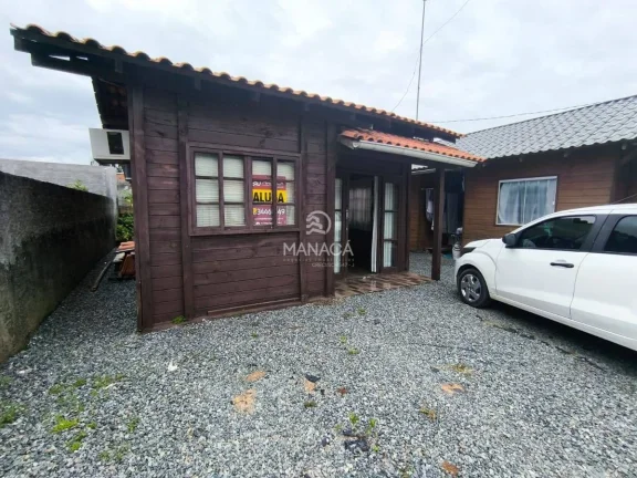 Imagem Kitnet de madeira com 32m² para alugar, 2 quartos, São Cristóvão em Barra Velha - SC