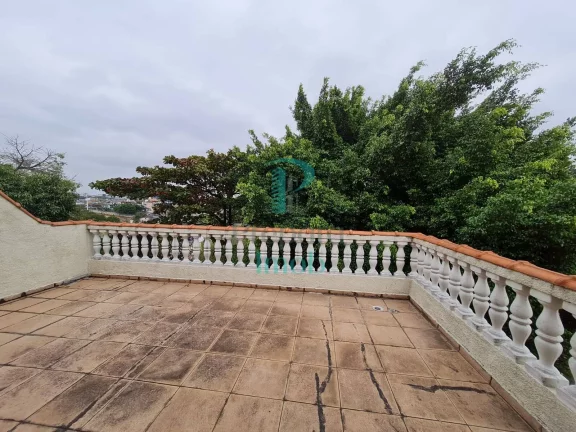 Imagem Sobrado em Osasco à Venda - Oportunidade