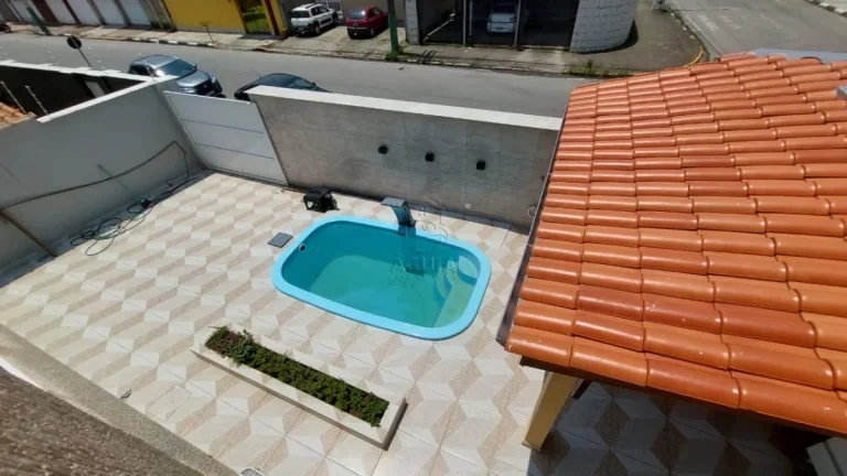 Imagem Casa nova com 3 suítes no centro de Ubatuba!