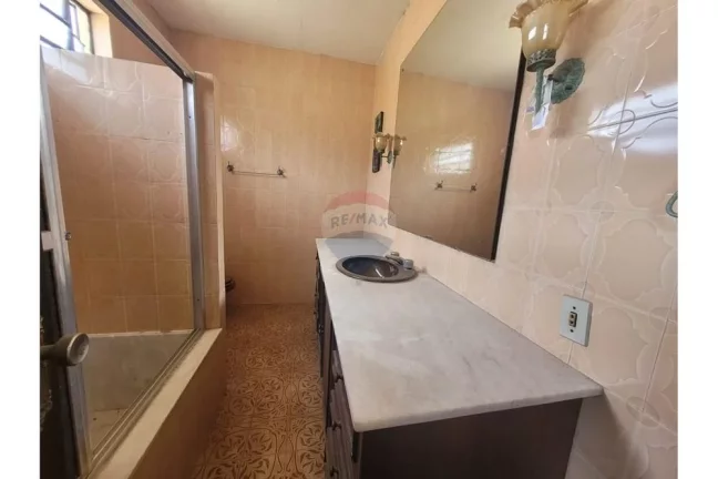 Imagem Casa com 5 quartos, 251m², à venda em Campinho, Rio de Janeiro .
