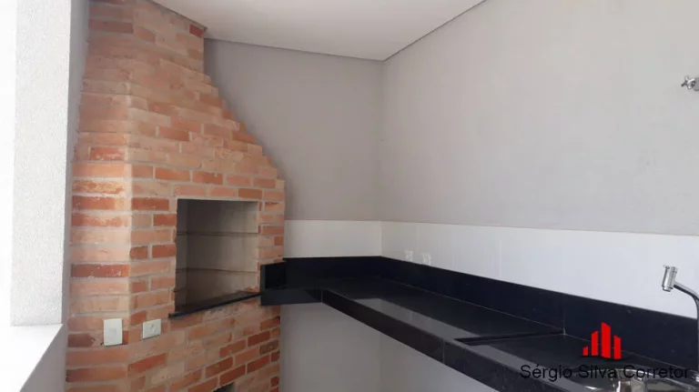Imagem Casa com 05 Suítes à Venda, em Condomínio Fechado em Campos do Jordão SP.