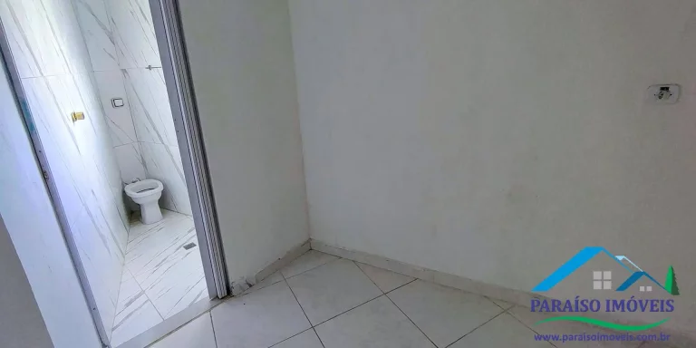 Imagem Oportunidade Única! Casa com 3 Quartos, Garagem Coberta e Ótima Localização