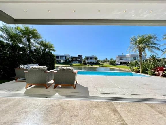Imagem Casa em Condominio 6 Dormitórios - Bairro Zona Nova