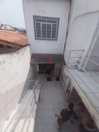Imagem Casa em Aparecida, com 3 Quartos e garagem para 2 Quartos. Guaratinguetá