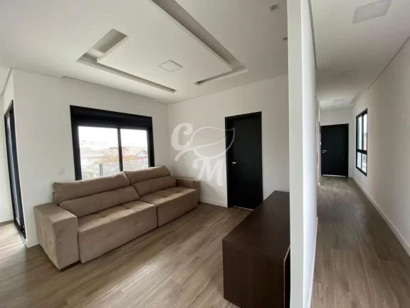 Imagem Casa em Condomínio com Lazer e Lago