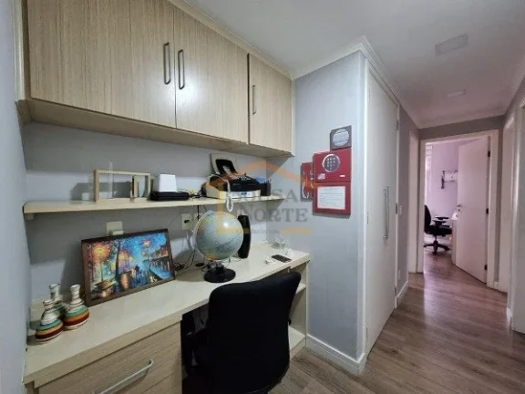 Imagem Apartamento com 118m² com ambientes amplos, bem distribuídos e iluminados. Possui 4 dormitórios, ...