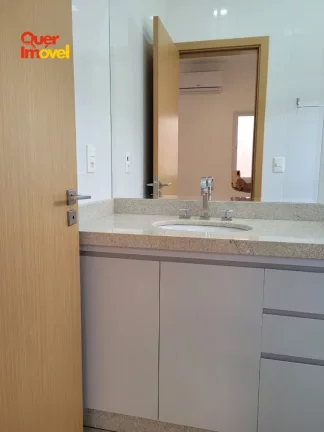 Imagem Casa em Condomínio no Alto do Vale: 3 quartos, 1 suíte, 2 salas, 2 banheiros, 4 vagas de garagem - 156m². Condomínio Pereira Alvim. Quer Imóvel Negócios Imobiliários.
