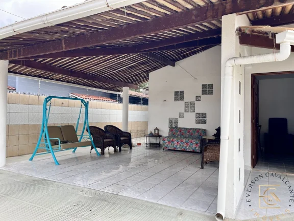 Imagem Casa Térrea com 3 quartos à Venda no Bairro Serraria, Maceió/AL