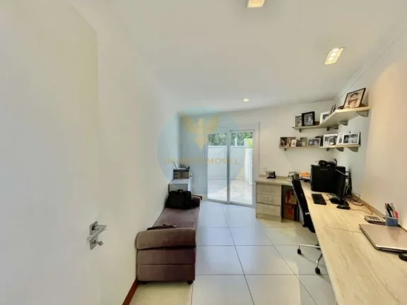 Imagem Casa Alto Padrão a Venda no bairro Granja Viana - Cotia, SP