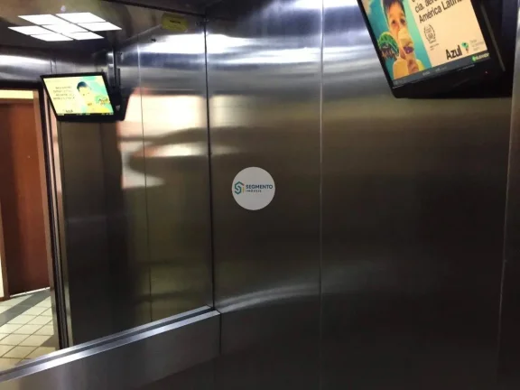 Imagem Conjunto Comercial, 76,11m2, à venda em Curitiba, Centro