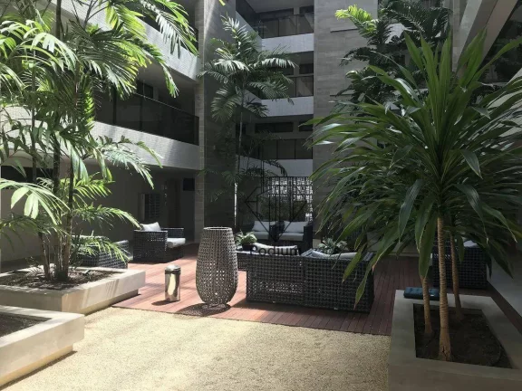 Imagem Flat mobiliado com varanda / sacada e vista para o mar da praia de Tambaú - FL0495