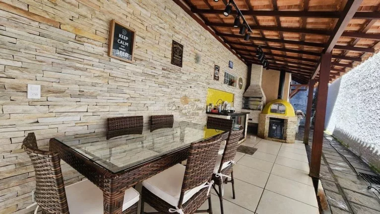 Imagem Casa para Venda em Teresópolis / RJ no bairro Fazendinha