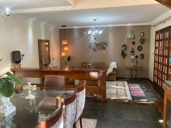Imagem Sobrado com 3 dormitórios à venda, 350 m² por R$ 750.000,00 - Centro - Poá/SP