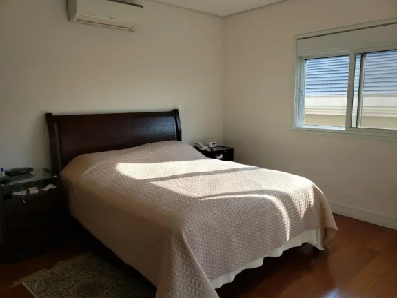 Imagem Casa no Res. Melville - 400m²