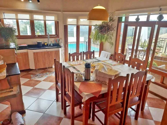 Imagem Casa à venda em Santo Antônio do Pinhal – SP | Piscina aquecida e vista para a Pedra do Baú