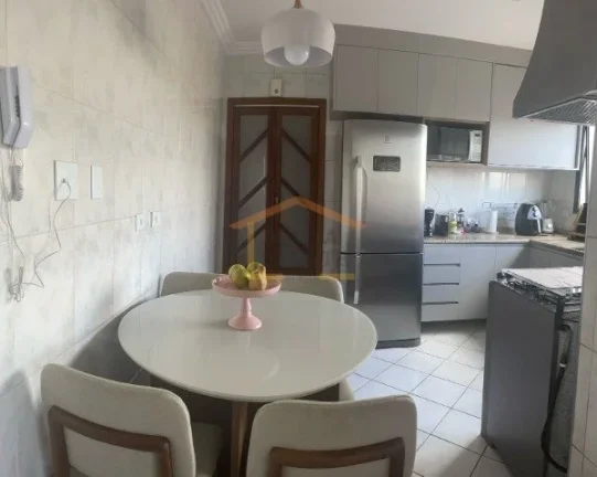 Imagem Apartamento amplo, 4 dormitórios, sendo 3 suites, 1 dormitório /escritório, 2 sacadas, 2 vagas de...