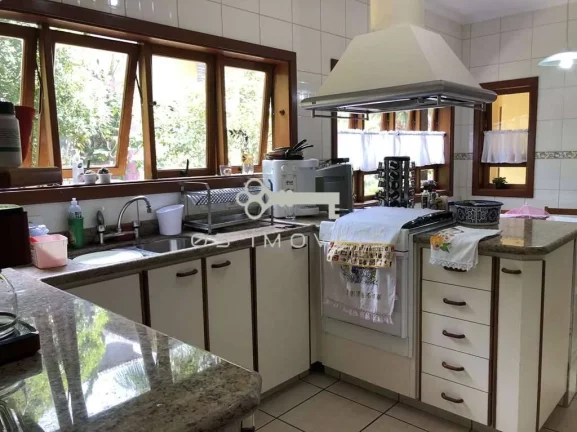 Imagem Granja Viana II Glebas 4 e 5 - Casa com 04 suítes, gourmet, piscina!