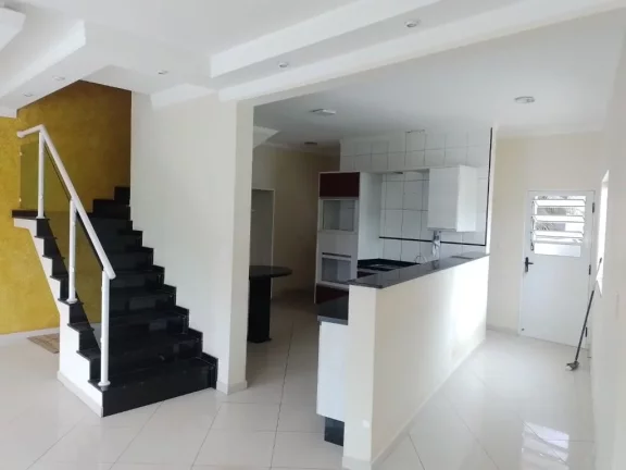 Imagem Sobrado com 2 dormitórios à venda, 255 m² por R$ 900.000,00 - Mogi das Cruzes - Mogi das Cruzes/SP