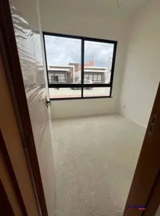 Imagem VENDO CASA DE 3/4 NO CONDOMINIO - SIM