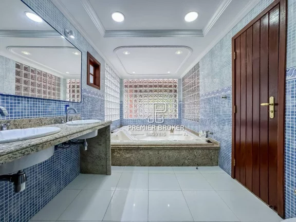 Imagem Casa à venda, 469 m² por R$ 2.099.000,00 - Albuquerque - Teresópolis/RJ