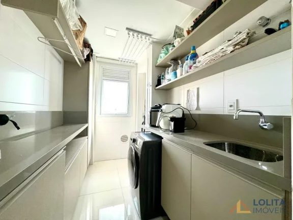 Imagem Apartamento à venda mobiliado com 2 suítes na Agronômica, Florianópolis/SC.