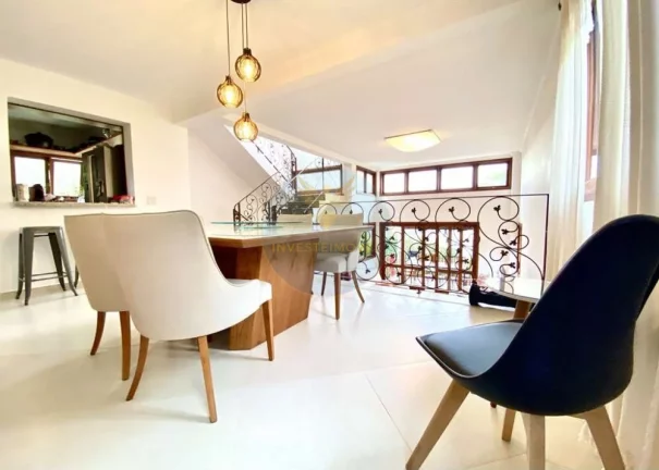 Imagem Casa em Condomínio a Venda no bairro Granja Viana - Cotia, SP