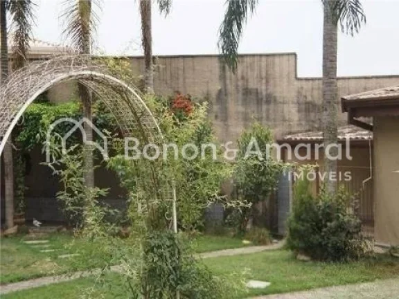 Imagem Casa em condomínio com 1100m² e 7 quartos