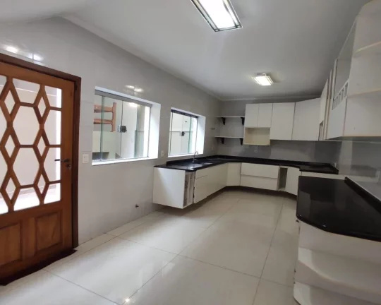 Imagem Sobrado no Butantã com 3 dorms(2suítes) quintal e edícula !!