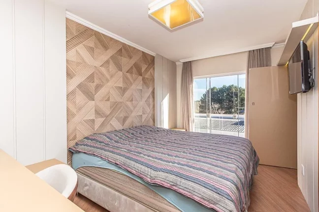 Imagem Sobrado com 3 suítes em condomínio no Santo Inacio