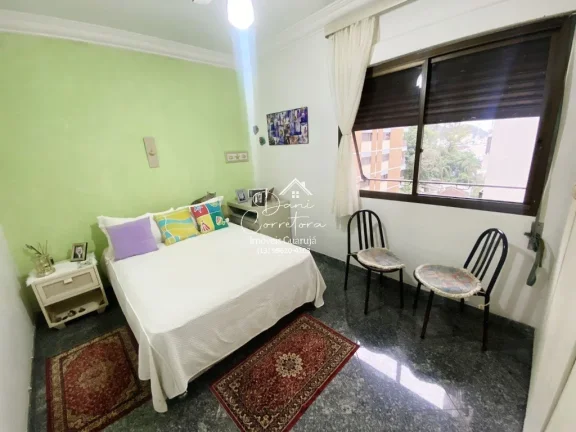 Imagem Apartamento de Alto Padrão à Venda em Guarujá-SP, Pitangueiras: 2 Quartos, 1 Suíte, 2 Salas, 3 Banheiros, 2 Vagas, 100m².