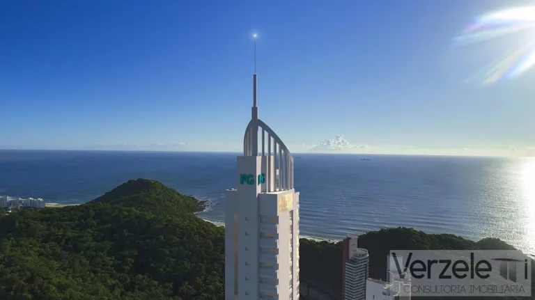 Imagem Apartamento 4 ou + dormitórios para Venda em Balneário Camboriú / SC no bairro Centro