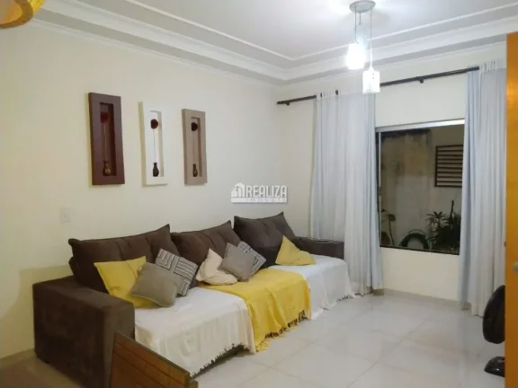 Imagem Casa à venda no Jardim Nenê Gomes, Uberaba