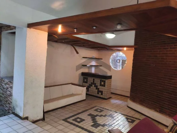 Imagem Casa Residencial de 450m² à venda, com 4 quartos (1 suíte), localizado em Aldeia - Pernambuco.